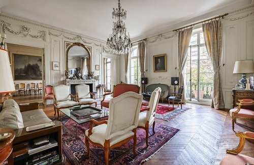Faubourg-du-Roule Apartment | Appartement Luxe - Arc de Triomphe/champs Elysées