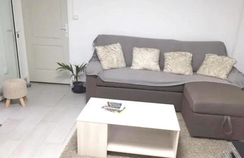 Trois-Bassins Apartment | Appartement moderne au cœur de Les Trois-Bassins avec jacuzzi