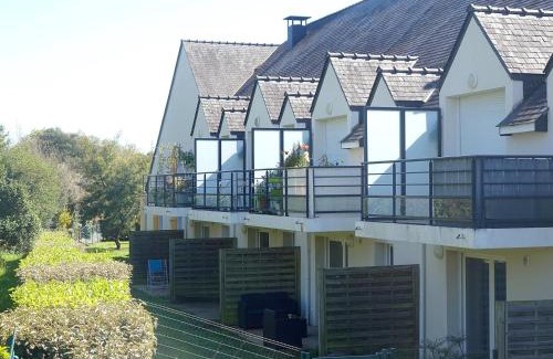 Sarzeau Apartment | Appartement moderne 2 pièces avec balcon et WIFI, proche centre Sarzeau et plages - FR-1-639-48