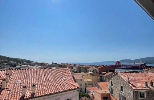 Propriano Apartment | Appartement Moderne Centre Ville Dans Immeuble Ancien 5 mn des Plages