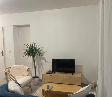 Carbon-Blanc Apartment | Appartement moderne et spacieux avec terrasse privée 1