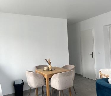 Carbon-Blanc Apartment | Appartement moderne et spacieux avec terrasse privée 1