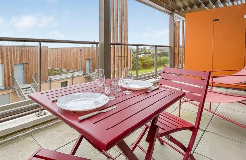 Saint-Pierre Apartment | Appartement moderne - Terrasse - Vue Mer - Parking - Wifi