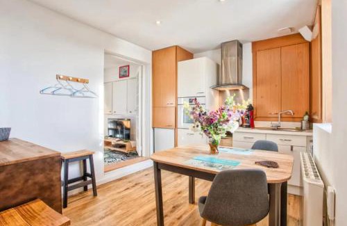 Luc-sur-Mer Apartment | Appartement moderne, vue mer