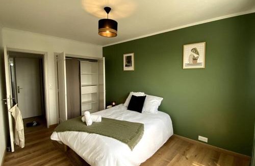 Liberation Apartment | Appartement neuf, 3 chambres avec vue panoramique