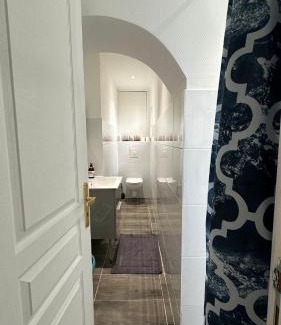 Neudorf Ouest Apartment | Appartement neuf, centre-ville, 400m de rivetoile 4 voyageurs