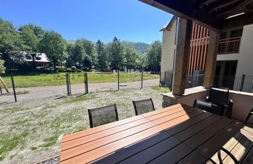 Peyragudes Apartment | Appartement neuf T3 avec jardin au bord du lac