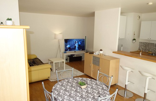 Quartier de la Chapelle Apartment | Appartement Parisien Tout Confort de Juin à Septembre 2024