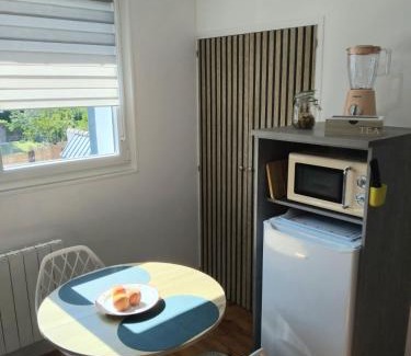 Conde-sur-Sarthe Apartment | Appartement Parking Wifi Terrasse cosy