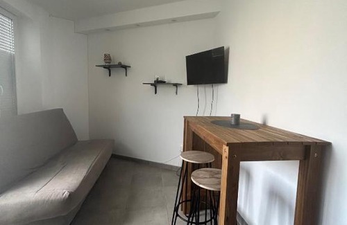 Vierzon Apartment | Appartement plein centre