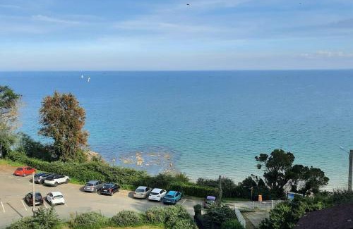 Etables-sur-Mer Apartment | Appartement pleine vue mer au bord de la plage