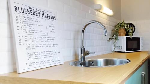 Stains Apartment | Appartement pro uniquement pas touristes ou familles