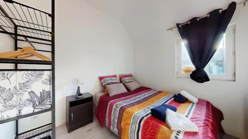 Stains Apartment | Appartement pro uniquement pas touristes ou familles