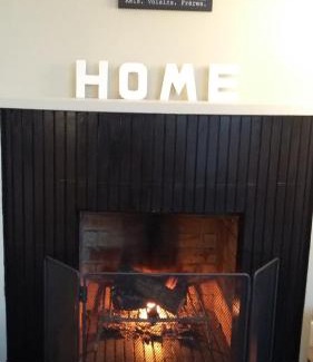 Dieppe Apartment | Appartement Quai Ouest, vue entrée port, Stationnement gratuit, Lits faits pour votre arrivée, serviettes de toilettes fournies