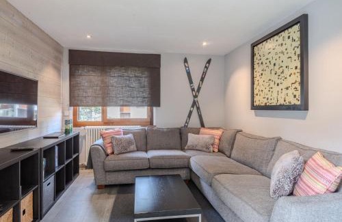 Morzine Apartment | Appartement rénové 3 pièces à Morzine avec WiFi et balcons - FR-1-754-68