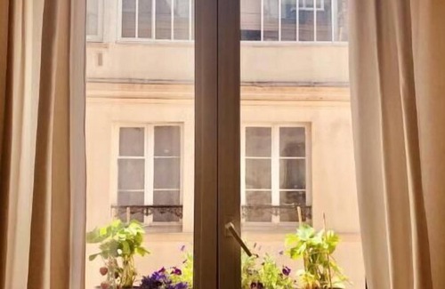 Quartier Saint-Ambroise Apartment | Appartement Rénové au Coeur de Paris Marais et Proche des Sites Olympiques