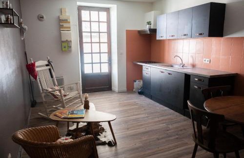 Soyaux Apartment | Appartement rénové sur le thème du Far West