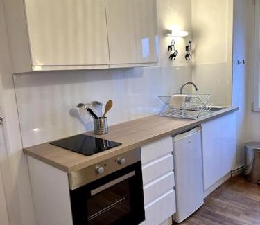 Dol-de-Bretagne Apartment | Appartement rénové entre Saint-Malo et le Mont-Saint-Michel