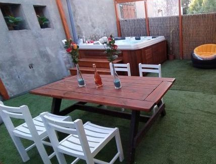 Espondeilhan Apartment | Appartement romantique l'EVASION