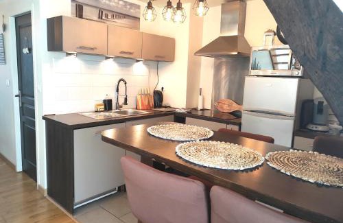 Saint-Servan Apartment | Appartement Saint Malo vue sur mer et sur intra muros, Ferry, plage et commerces à 50 m