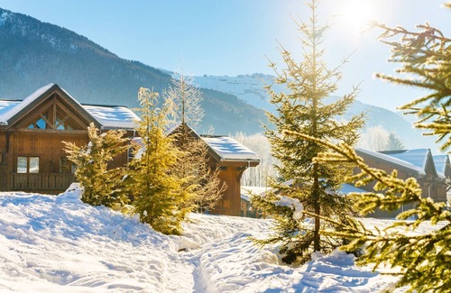 Samoens Condo | Appartement Savoyard avec accès Piscine!