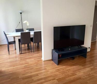 Asnieres-sur-Seine Apartment | Appartement spacieux Asnièresa