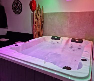 Monteux Apartment | Appartement - Spa