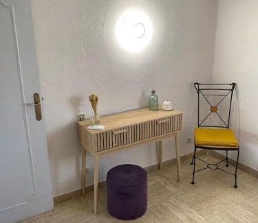 Cases-de-Pene Apartment | Appartement spacieux, climatisé, parking privé, wifi et vue imprenable