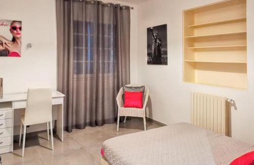 Bastia Apartment | Appartement spacieux à Bastia avec vue mer et montagne.