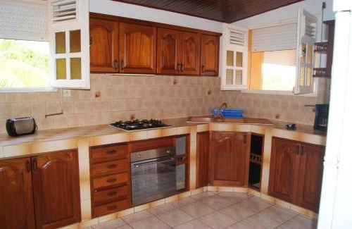 Trois-Rivieres Apartment | Appartement spacieux à Sainte-Luce - Jardin & Vue montagne