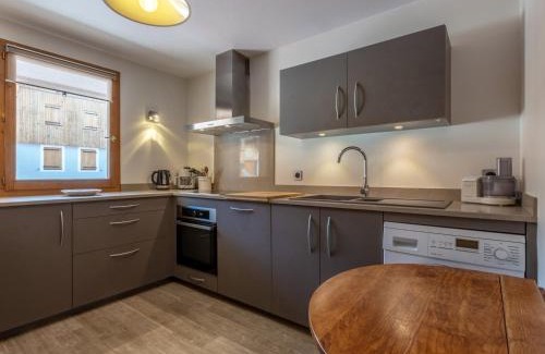 Le Cret Apartment | Appartement spacieux avec wifi, parking, balcon Sud à 10 min des commodités - FR-1-694-33