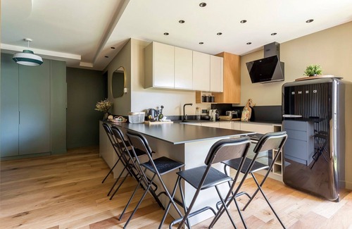 8th Arrondissement Apartment | Appartement spacieux avec balcon 6pers