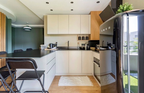 8th Arrondissement Apartment | Appartement spacieux avec balcon 6pers