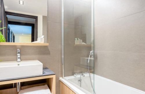 Les Saisies Apartment | Appartement spacieux 4 pièces, spa et parking, proche piste Les Saisies - FR-1-810-6