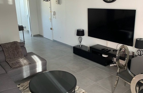 La Pomme Apartment | Appartement Spacieux Entièrement Rénové de 70 m2 Marseille 11eme