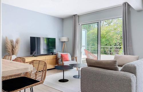 Les Lecques Apartment | Appartement Standing avec Terrasse, Piscine et Accès Plage, 2 Chambres, Climatisé, Parking, PMR - FR-1-770-28