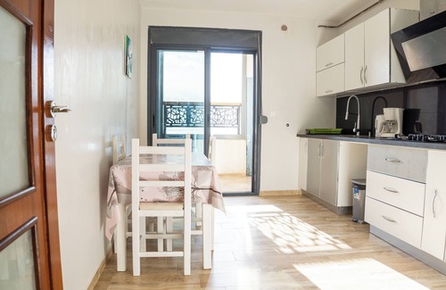 Hai Menaouer Condo | Appartement Standing Frange Maritime Pres d Akid Lotfi, vue Mer + Parkg Sécurisé