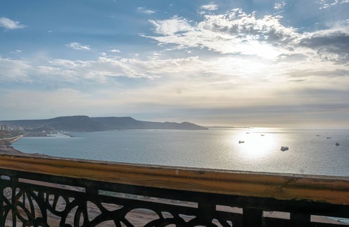 Hai Menaouer Condo | Appartement Standing Frange Maritime Pres d Akid Lotfi, vue Mer + Parkg Sécurisé