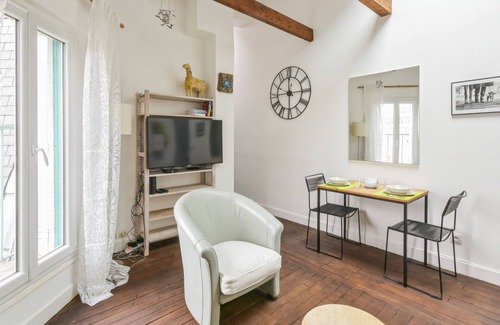 7th Arrondissement Apartment | Appartement Surcouf - Welkeys