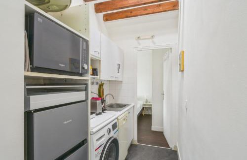 7th Arrondissement Apartment | Appartement Surcouf - Welkeys