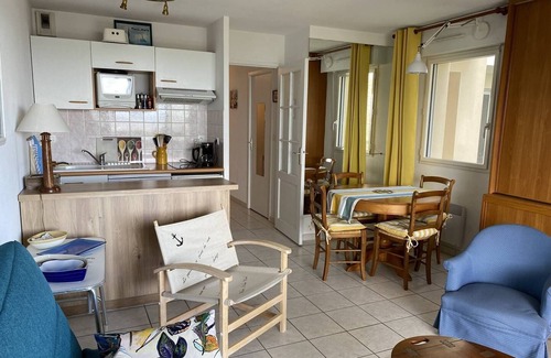 Saint-Cast-le-Guildo Apartment | Appartement T2 vue mer Face à la Grande Plage, 4 Personnes