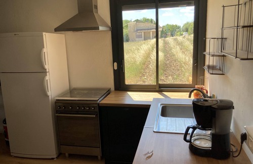 Valaurie Apartment | Appartement T2 au Dessus de L'auberge Du Laurier