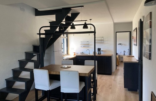 Valaurie Apartment | Appartement T2 au Dessus de L'auberge Du Laurier