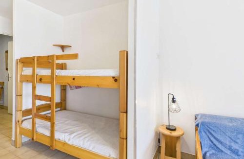 Le Grau-dʼAgde Apartment | Appartement T2 cabine climatisé, à 400m de la plage, proche commerces, 2ème étage, parking inclus - FR-1-423-272