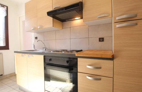 Briancon Apartment | Appartement T2 cabine à Briançon, parfait pour 4-6 pers, proche centre, télécabine et commerces - FR-1-330C-65