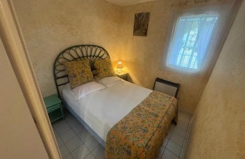 Cap d'Agde Apartment | Appartement T2 Cabine, piscine, parking, près plage Cap d'Agde - FR-1-749-76
