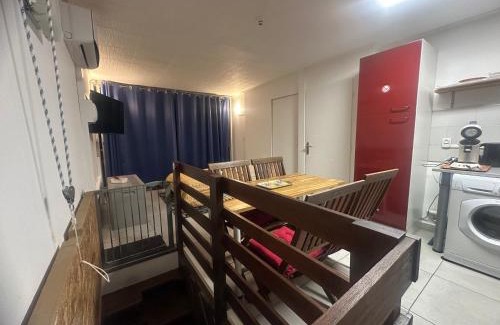 Sainte-Clotilde Centre Apartment | Appartement T2 Colombier pour 5 personnes vue mer