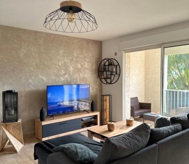 Biguglia Apartment | Appartement T2 - Vue Montagne