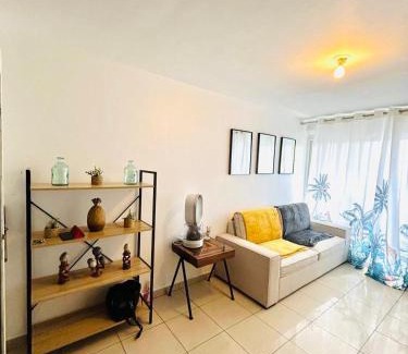 Sainte-Clotilde Apartment | Appartement T3 au Moufia, Saint-Denis