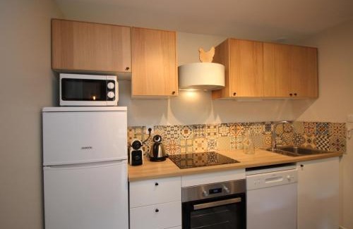 Mont-Dore Apartment | Appartement T3 avec Jardin Privatif et WIFI à Mont-Dore, Rénové, Parking et Garage Inclus - FR-1-608-37